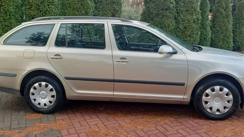 SKODA Octavia -