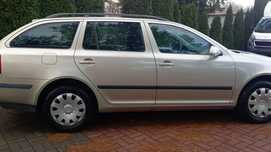 SKODA Octavia -
