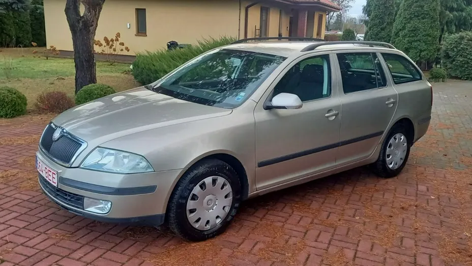 SKODA Octavia -