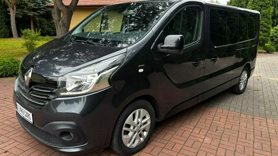 RENAULT Trafic -