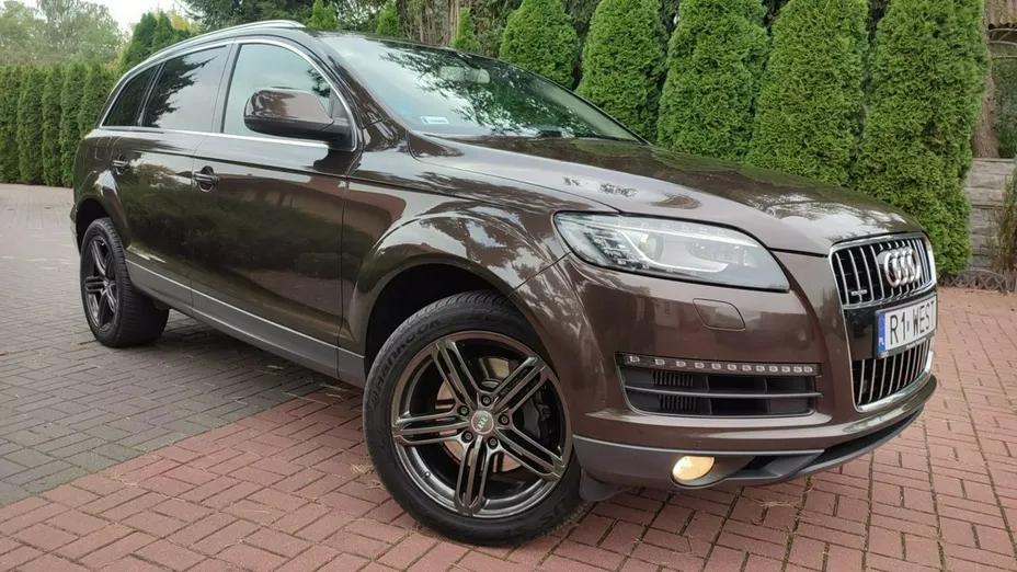 AUDI Q7 -