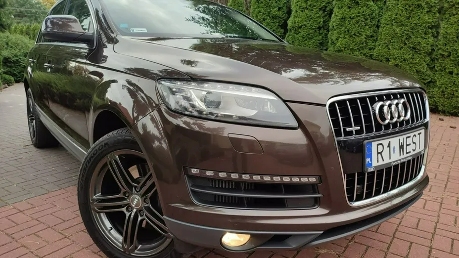AUDI Q7 -