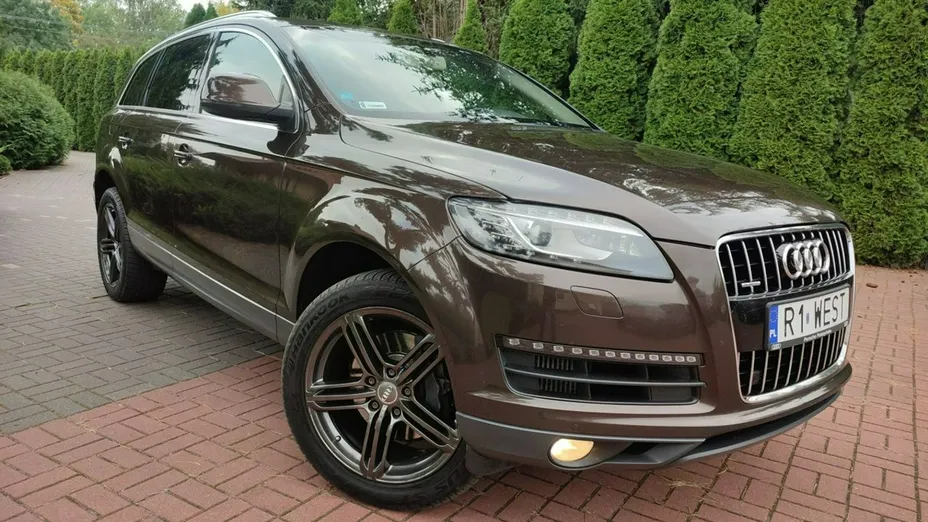 AUDI Q7 -