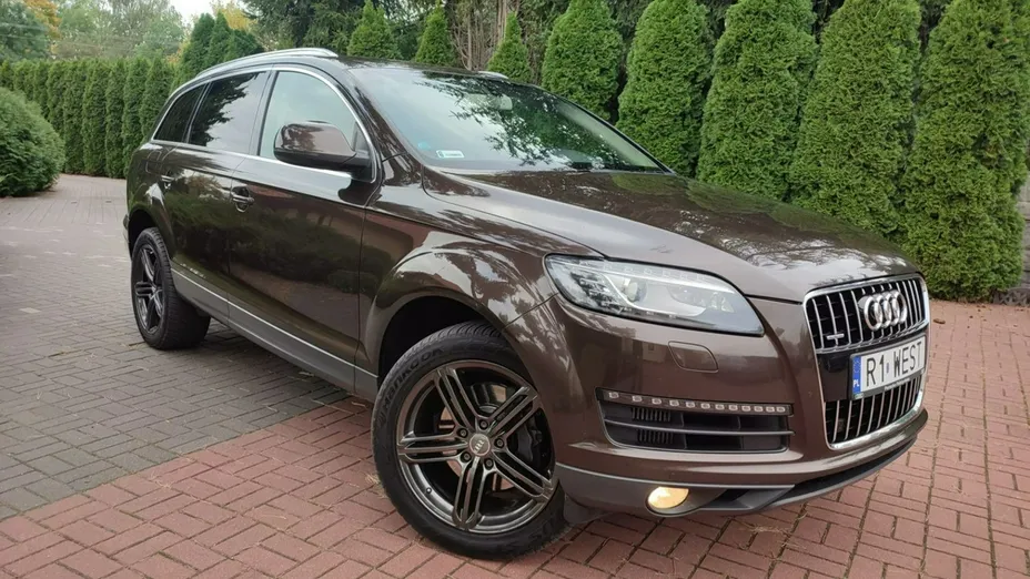 AUDI Q7 -