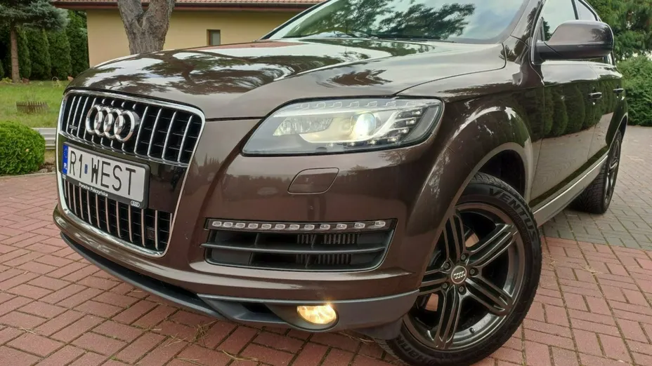 AUDI Q7 -