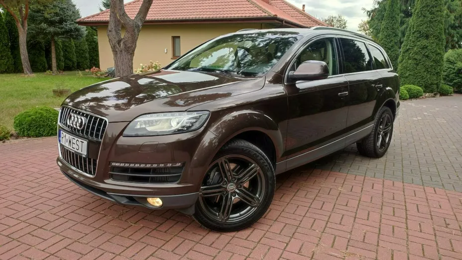 AUDI Q7 -
