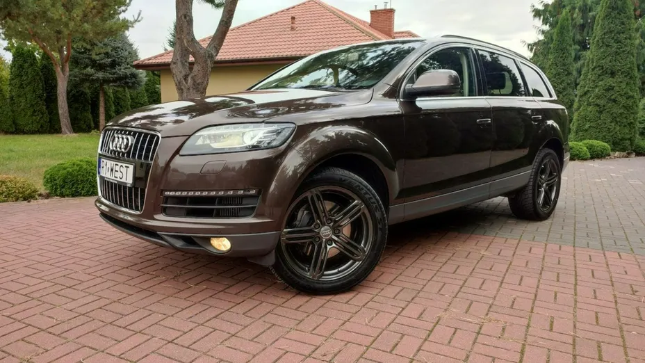AUDI Q7 -