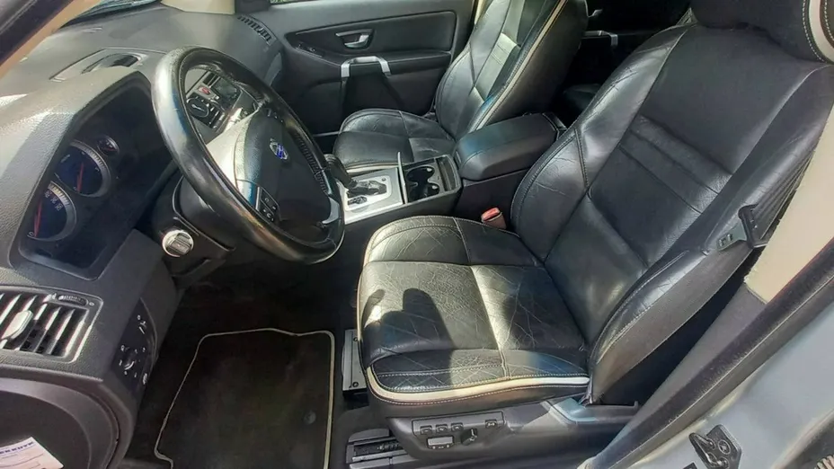 VOLVO XC90 -