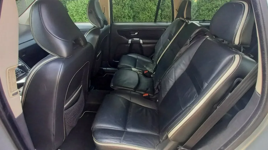 VOLVO XC90 -
