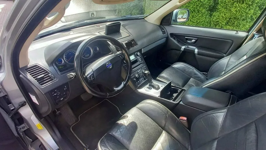 VOLVO XC90 -