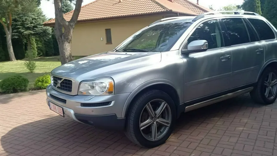 VOLVO XC90 -