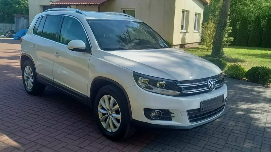 VOLKSWAGEN Tiguan -