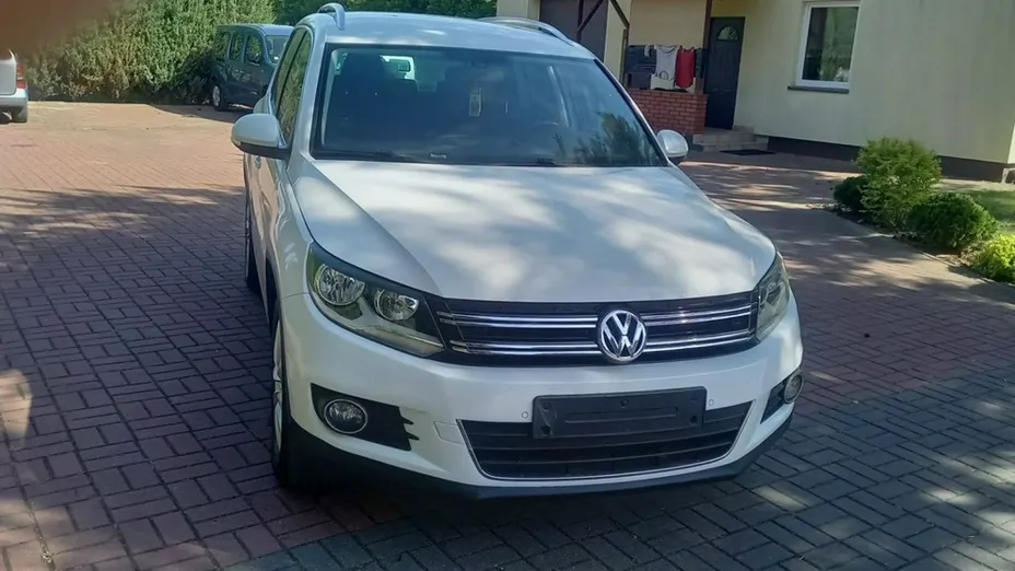 VOLKSWAGEN Tiguan -