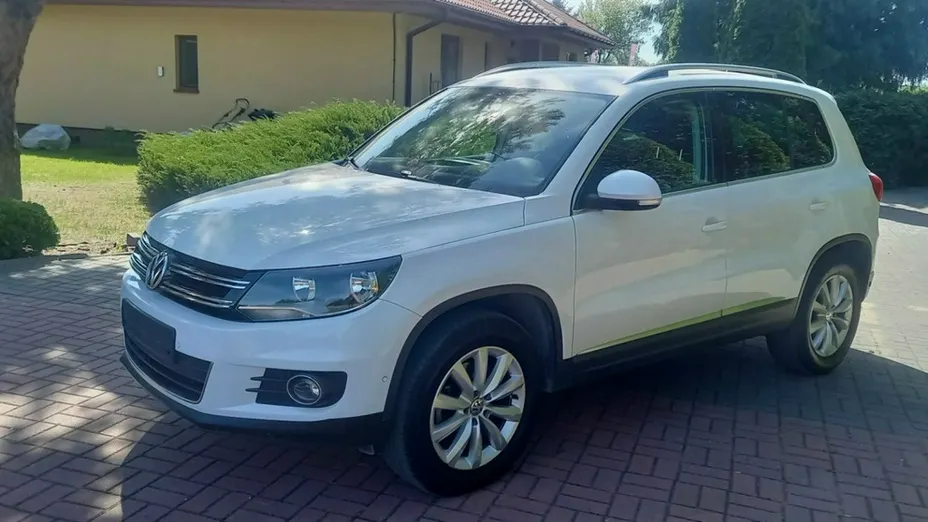 VOLKSWAGEN Tiguan -