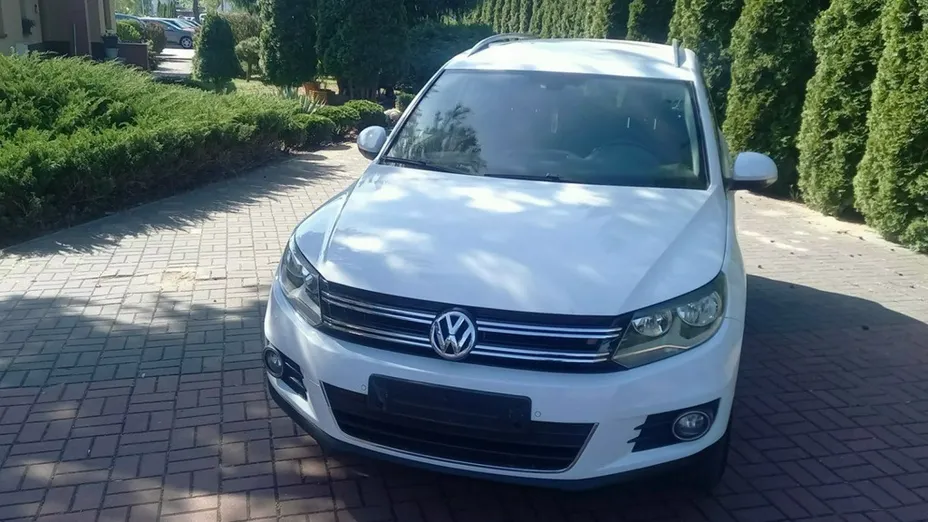 VOLKSWAGEN Tiguan -