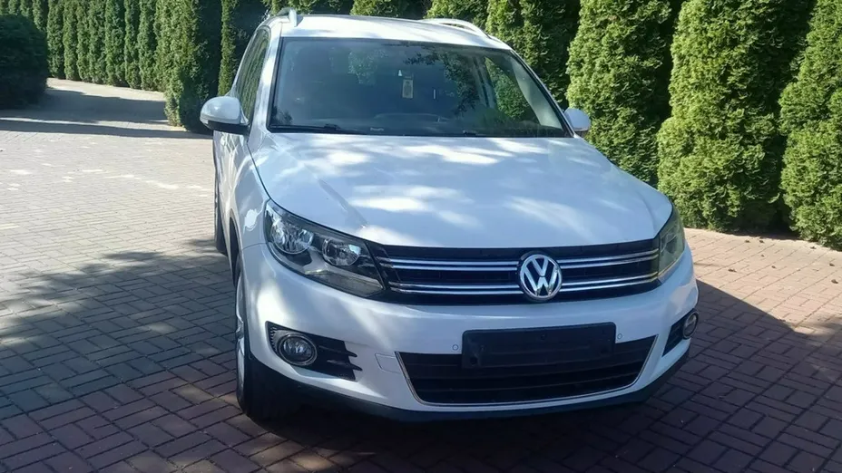 VOLKSWAGEN Tiguan -