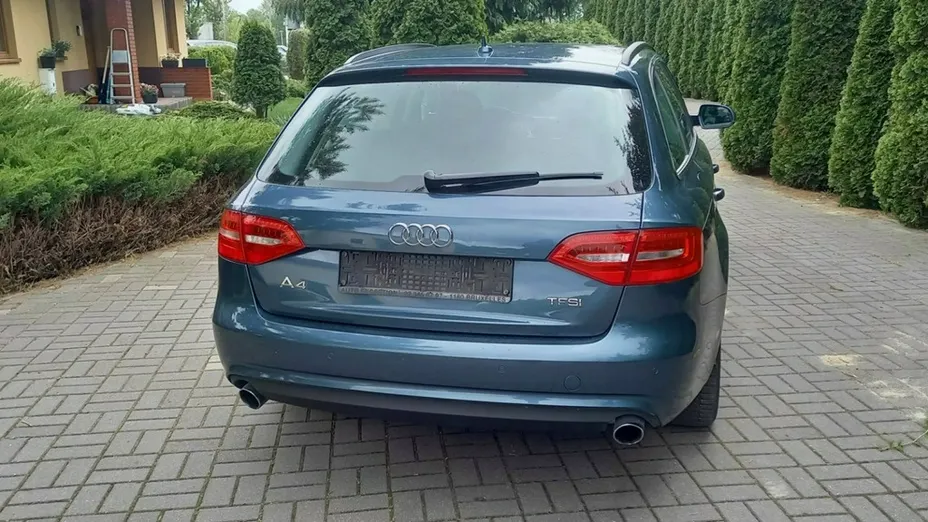 AUDI A4 -
