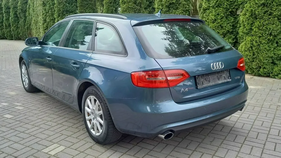 AUDI A4 -