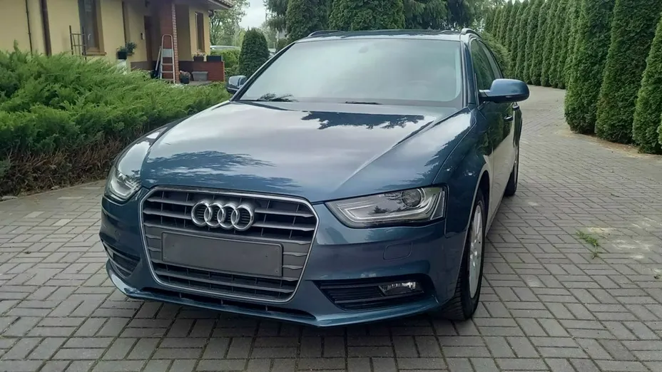 AUDI A4 -