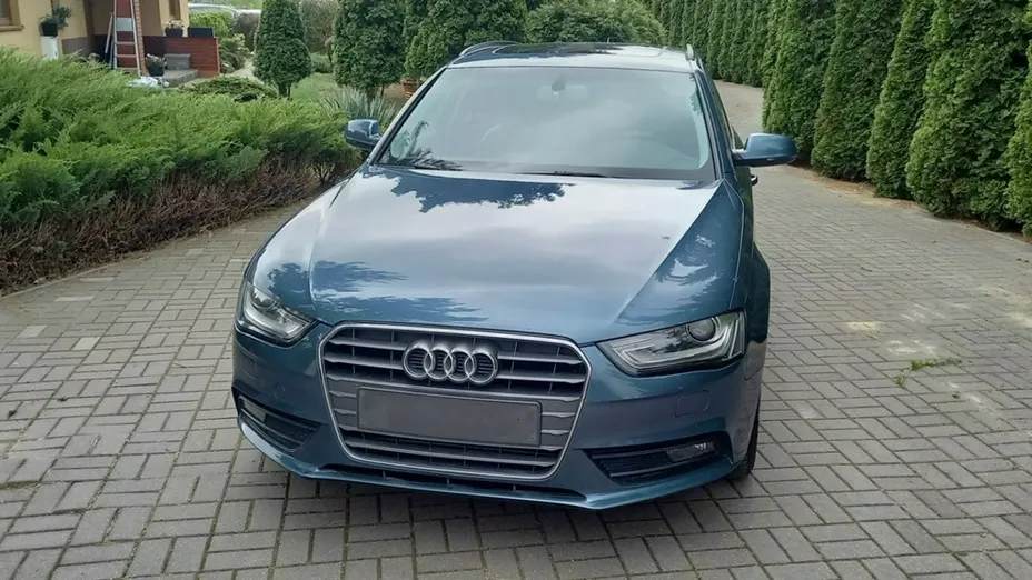 AUDI A4 -