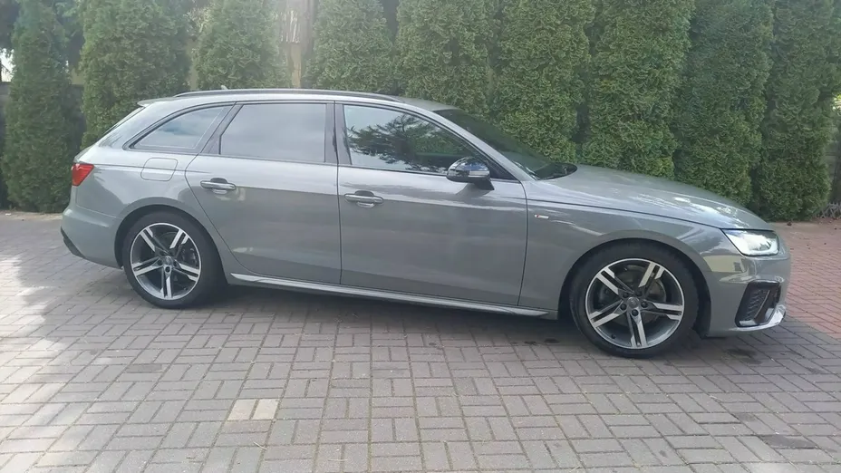 AUDI A4 -