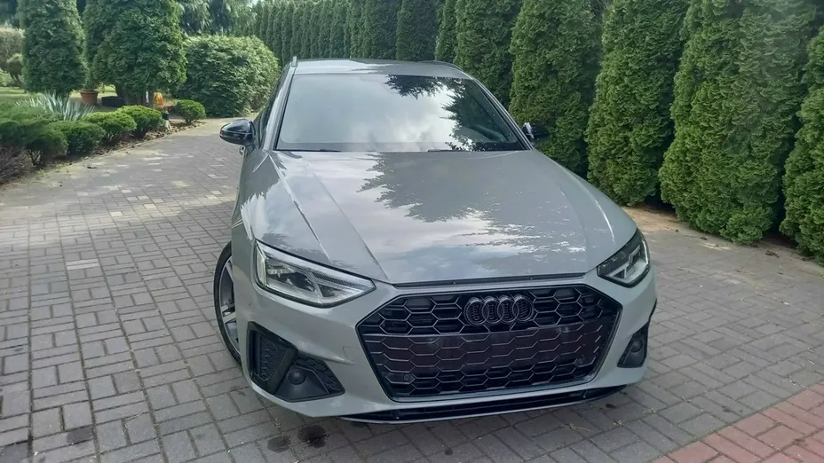 AUDI A4 -