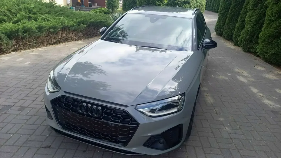 AUDI A4 -
