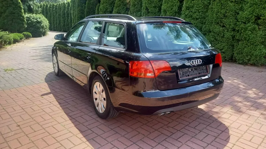 AUDI A4 -