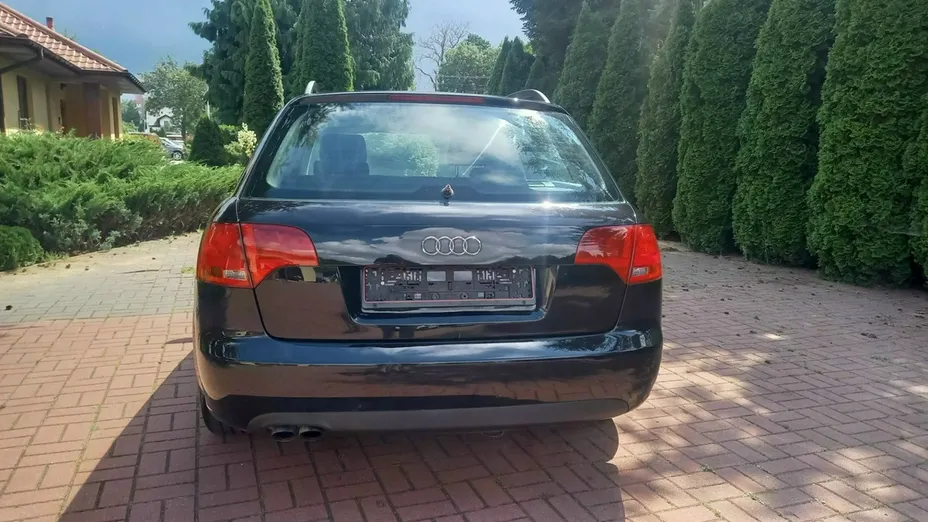AUDI A4 -