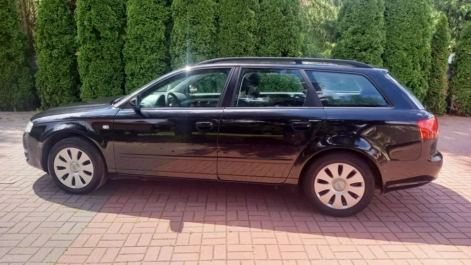 AUDI A4 -