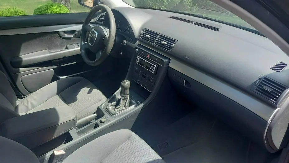 AUDI A4 -