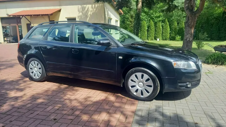 AUDI A4 -