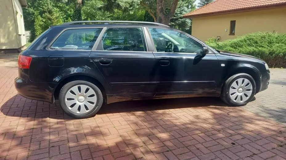 AUDI A4 -
