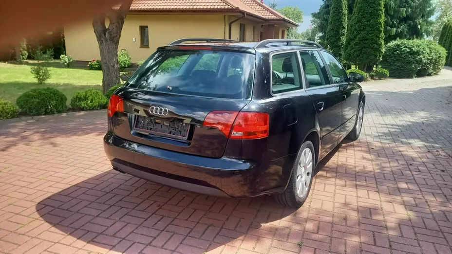AUDI A4 -