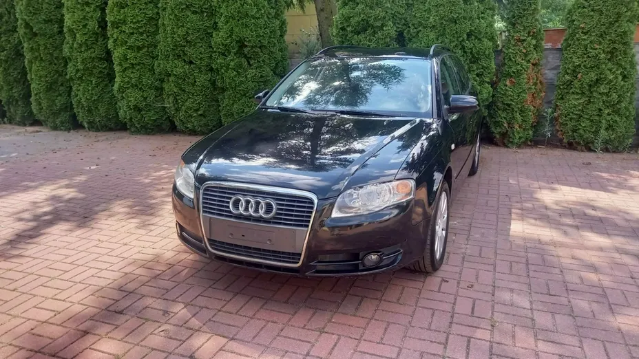 AUDI A4 -