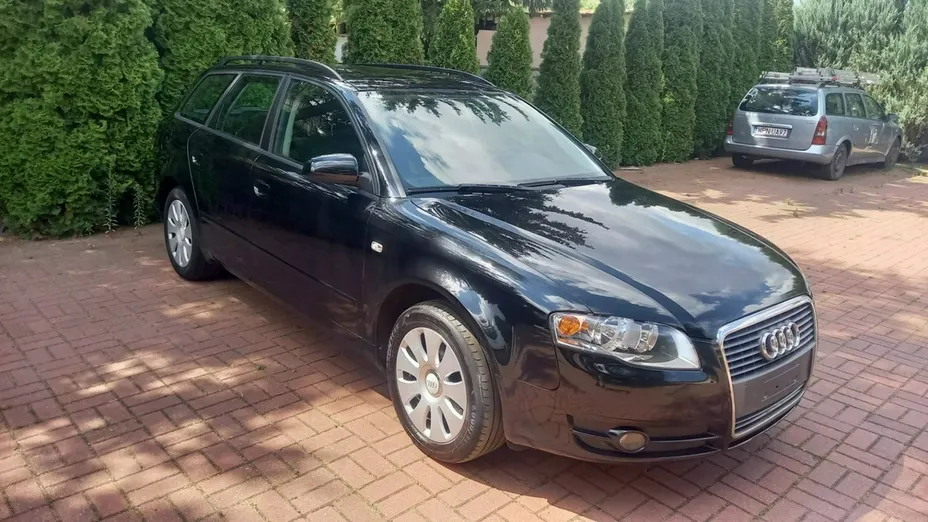 AUDI A4 -