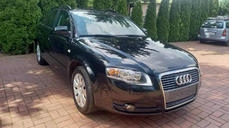 AUDI A4 -