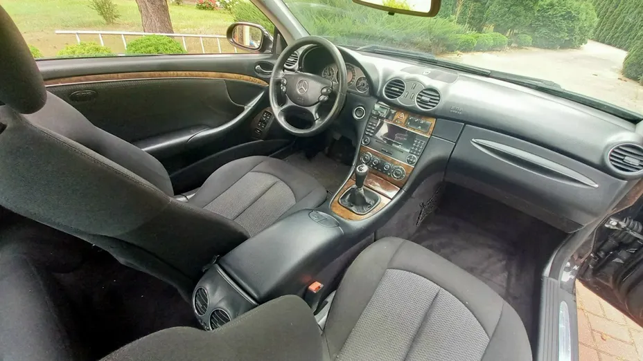 MERCEDES-BENZ E Klasa -