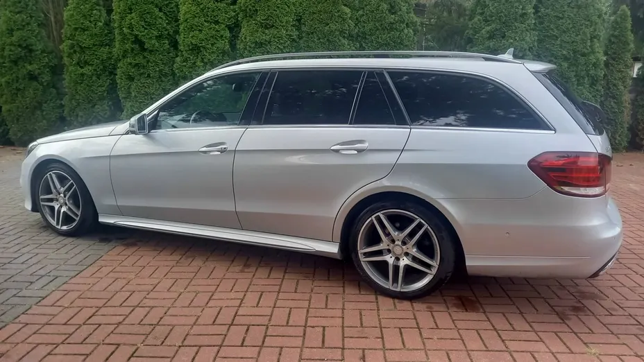 MERCEDES-BENZ E Klasa -