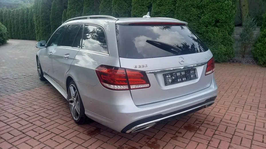MERCEDES-BENZ E Klasa -