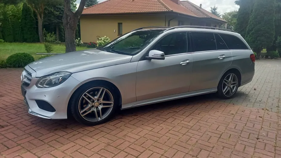 MERCEDES-BENZ E Klasa -
