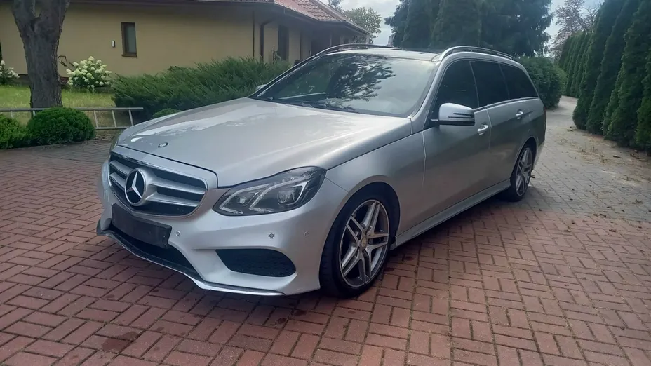 MERCEDES-BENZ E Klasa -