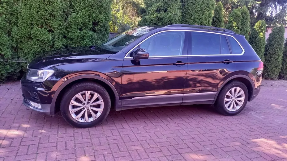VOLKSWAGEN Tiguan -