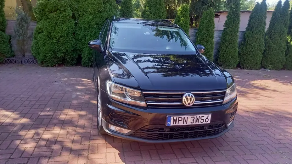 VOLKSWAGEN Tiguan -
