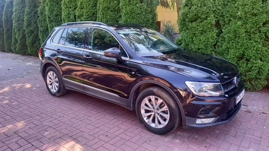 VOLKSWAGEN Tiguan -