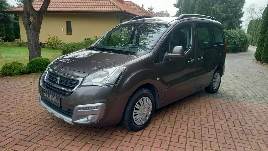 PEUGEOT Partner -