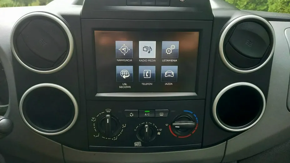 PEUGEOT Partner -