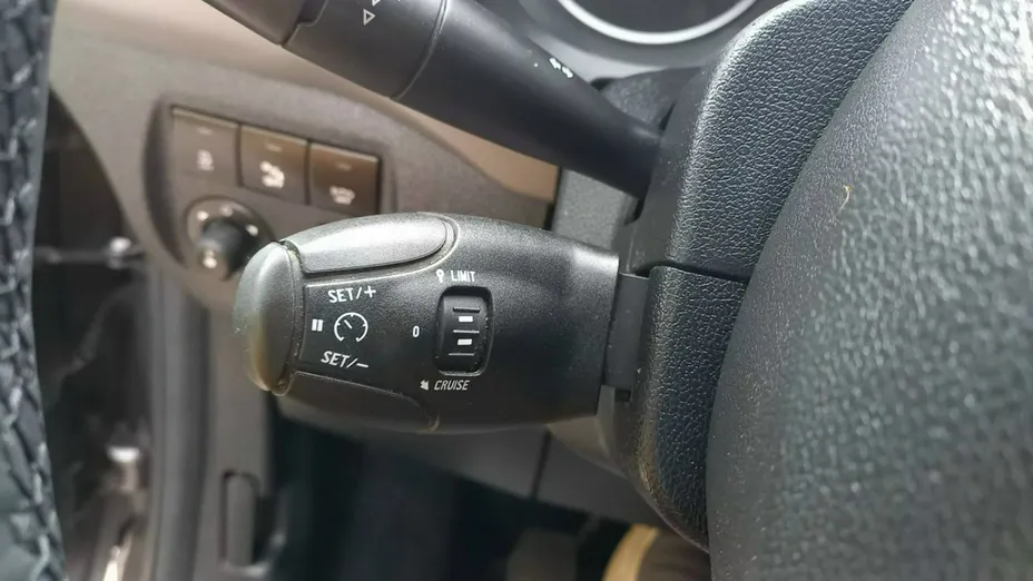PEUGEOT Partner -