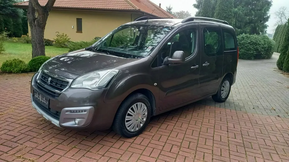 PEUGEOT Partner -