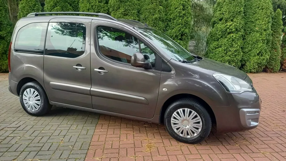 PEUGEOT Partner -